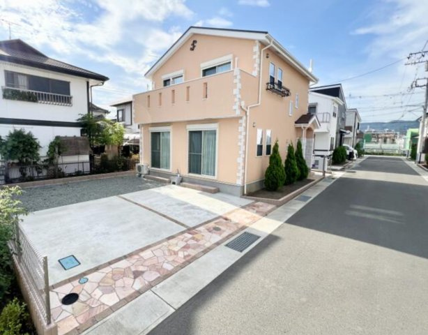 【成約】小田原市小八幡1丁目 築浅戸建の外観