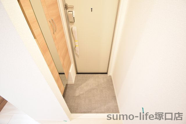D-room宮ノ前の玄関