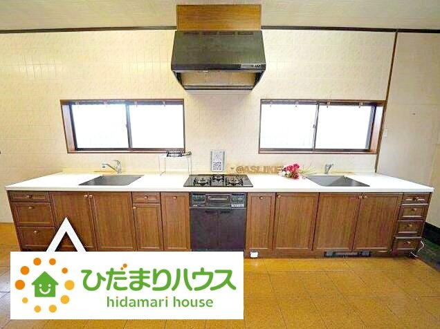 【キッチン】 | 常総市大沢　中古戸建 | キッチンはシンクが2カ所に付いています！！