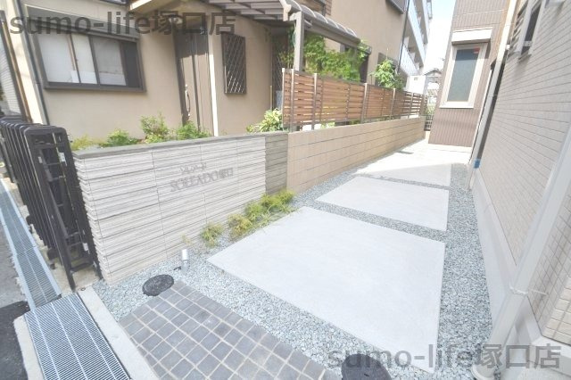SOLEADO塚口のロビー