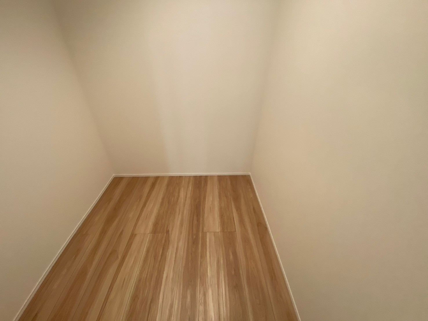 千種区鹿子殿の収納|大容量収納可能なウォークインクローゼットはシーズンオフの服や生活用品を
たくさん収納できます！
