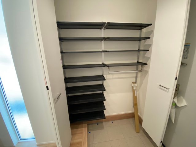 千種区鹿子殿の玄関|玄関には収納力に優れたシューズボックス！靴をスッキリと整頓することができます。
