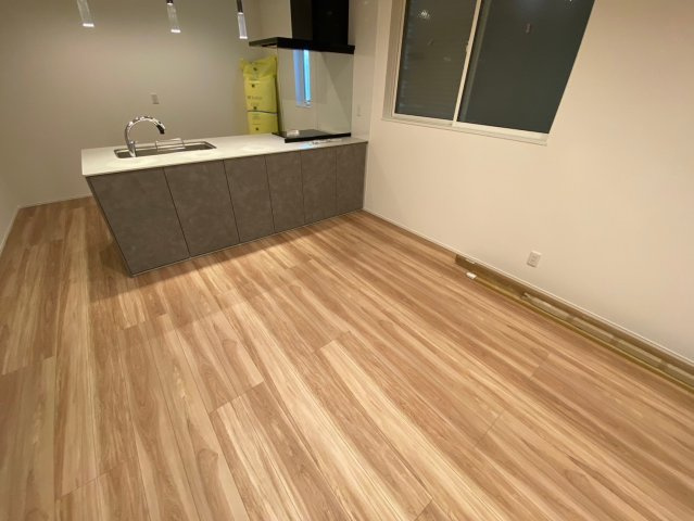 千種区鹿子殿のダイニング|広々としたダイニングは家族が集まる貴重なスペース