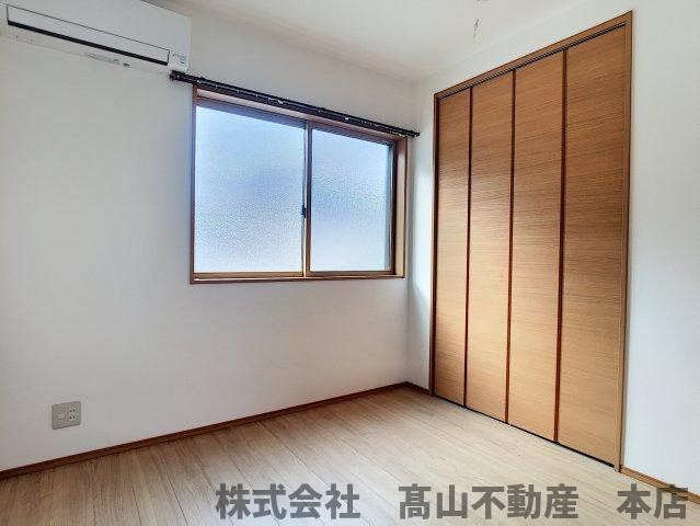 ラフォーレあおいＡ棟の居間・リビング