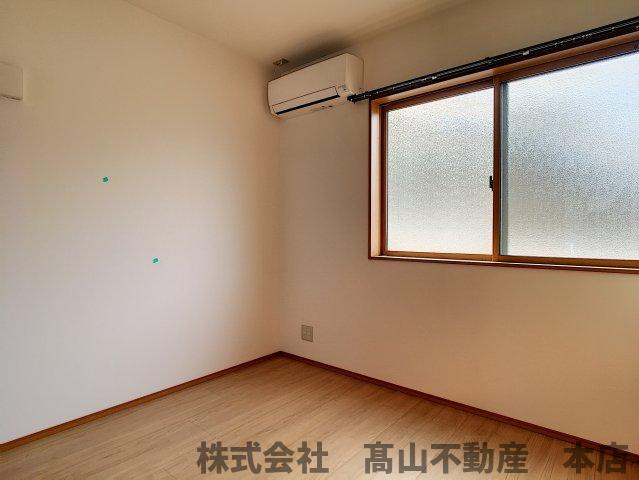 ラフォーレあおいＡ棟の居間・リビング