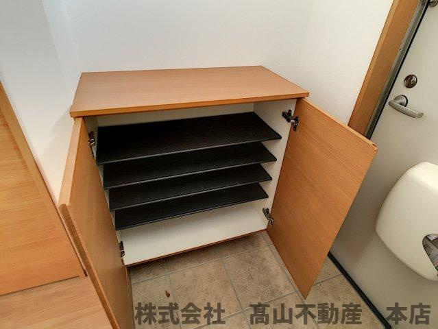 ラフォーレあおいＡ棟の収納