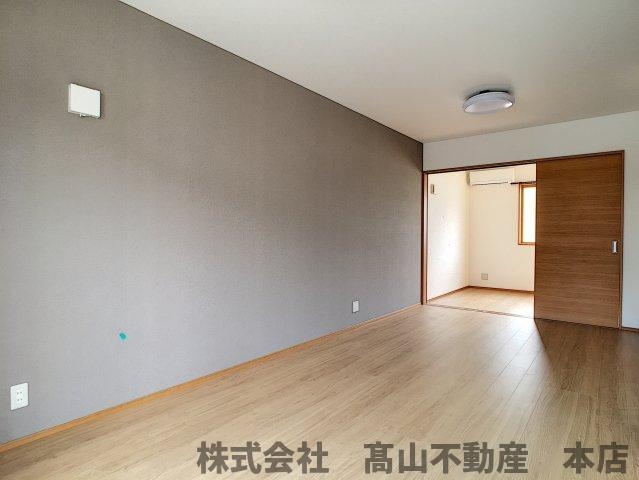 ラフォーレあおいＡ棟の居間・リビング