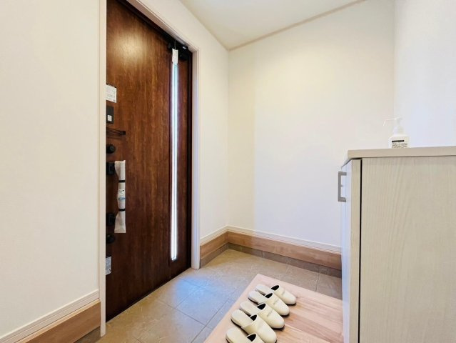 【商談中】戸建　瑞穂市別府Ⅲ　全4区画分譲の玄関