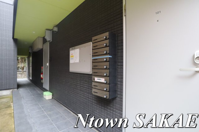 【エントランス】 | フォンテンブロー笠取町 | 清潔なエントランスです