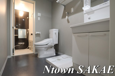 【洗面所】 | フォンテンブロー笠取町 | 明るい洗面所です