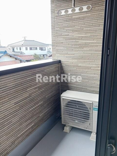 ウィンディ岩倉のバルコニー