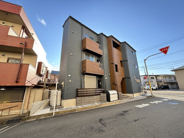 ソラリスの外観