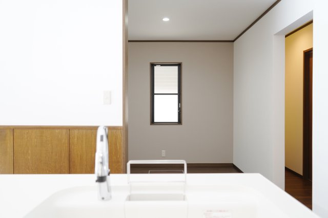 ６４３０２　岐阜市長良東三丁目中古戸建てのキッチン