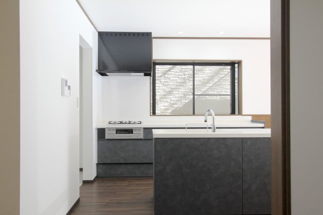 ６４３０２　岐阜市長良東三丁目中古戸建てのキッチン