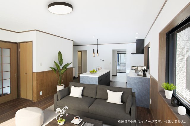 ６４３０２　岐阜市長良東三丁目中古戸建ての居間・リビング