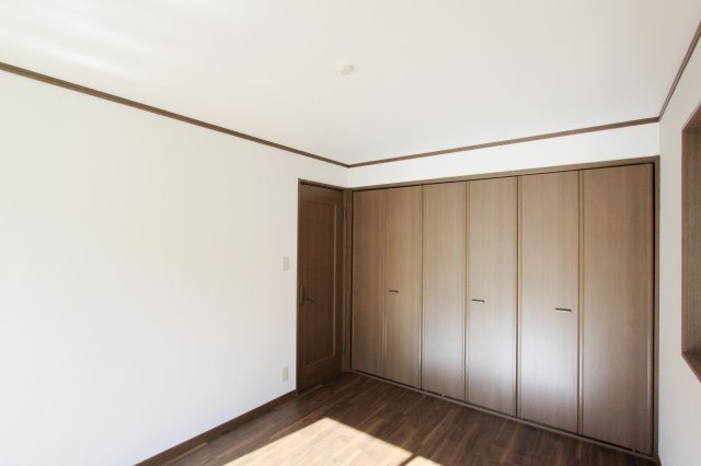 ６４３０２　岐阜市長良東三丁目中古戸建ての洋室