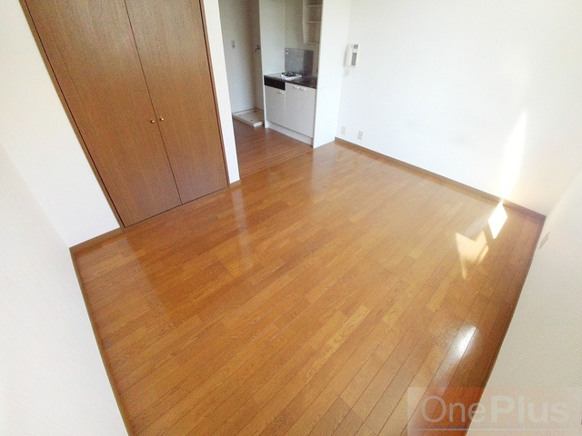 フローレンスヨウコ 甲南の洋室