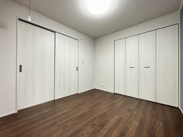 【寝室】