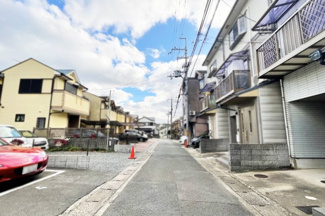 【前面道路含む現地写真】 | 《ローンの事やお家探しのご相談は（株）ゆいホームにお任せ下さい。ちょっとした疑問にも解りやすくお応えします。》お気軽にどうぞ(^^)/