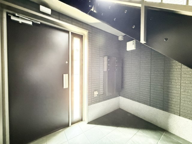 Chat noir 札場のロビー