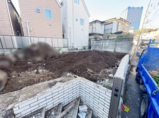 【外観】 | 2024年11月11日撮影
ご自宅から現地まで、当社スタッフがお車にて、「お迎え・お送り」をしております。ぜひお気軽にお問い合わせくださいませ♪