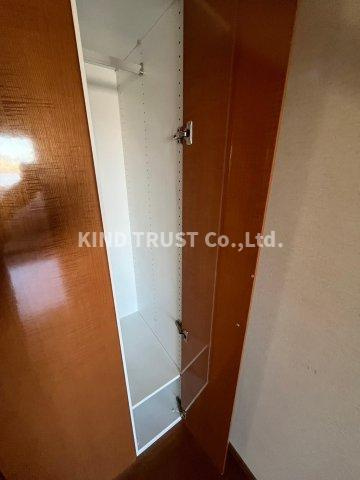 ライオンズマンション中津の内装|明るい色調の室内です