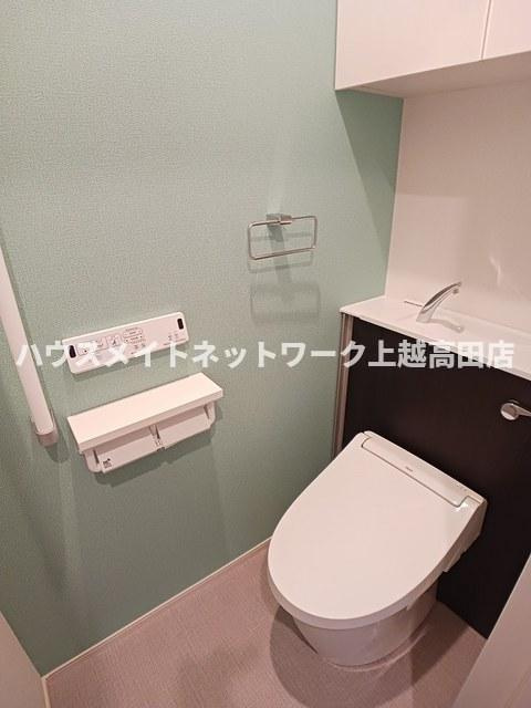 クラール南城　Ａのトイレ|温水洗浄暖房便座