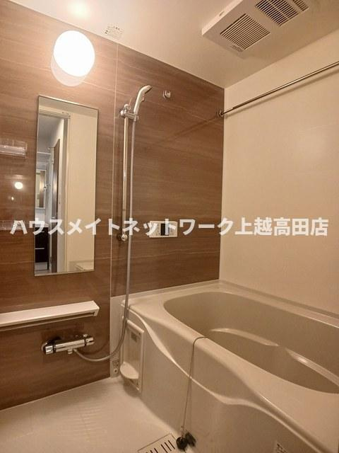 クラール南城　Ａの浴室|追焚機能付