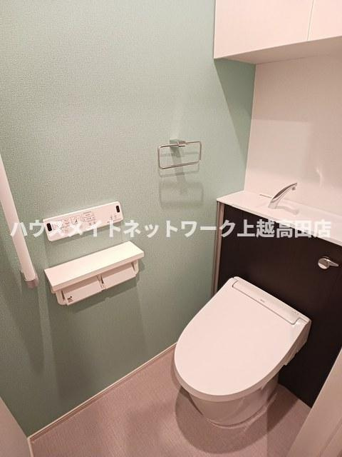 クラール南城　Ａのトイレ|温水洗浄暖房便座