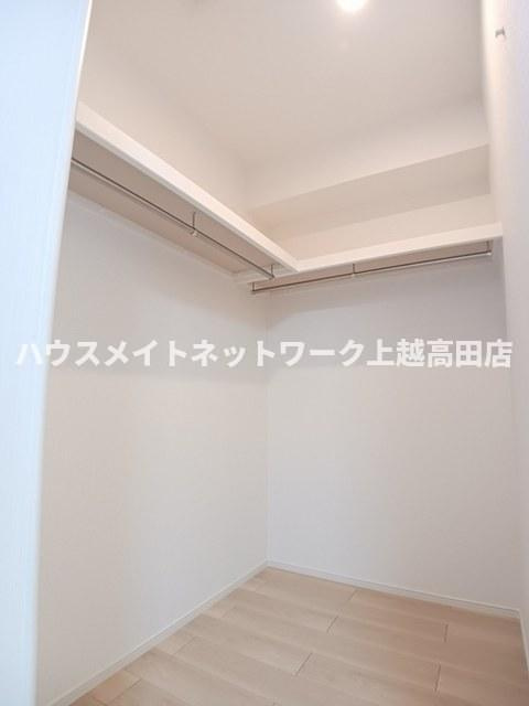 クラール南城　Ａの収納|ウォークインクローゼット