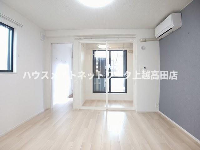 クラール南城　Ｂの居間・リビング|居室・リビング