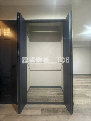 【収納】 | グエル・サカエ赤堤 | B1　洋室9.8帖　収納