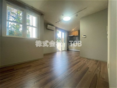 【居間・リビング】 | グエル・サカエ赤堤 | 1F　LDK10.8帖