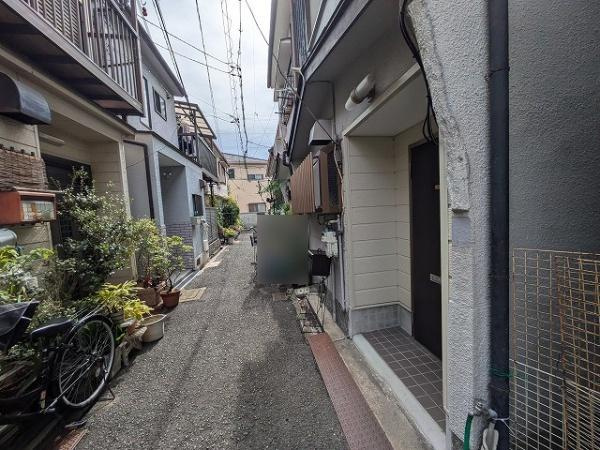 【前面道路含む現地写真】 | 門真市末広町　中古テラスハウス