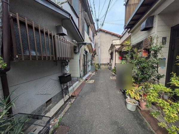 【前面道路含む現地写真】 | 門真市末広町　中古テラスハウス