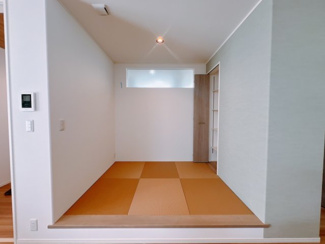 【玄関】 | 東根市神町西1丁目　モデルハウスNo14