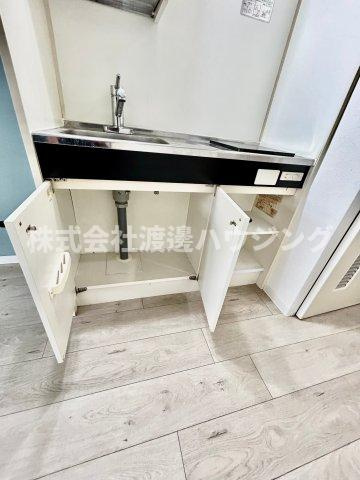 東明マンション江坂のキッチン|キッチン収納