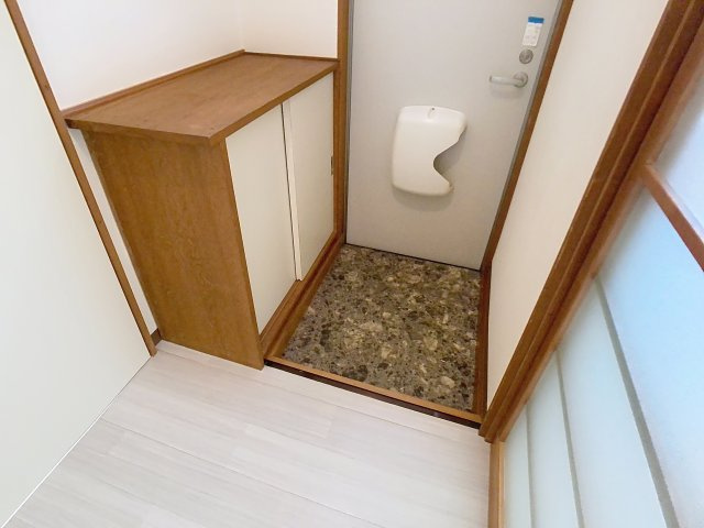 イーストハイツの玄関