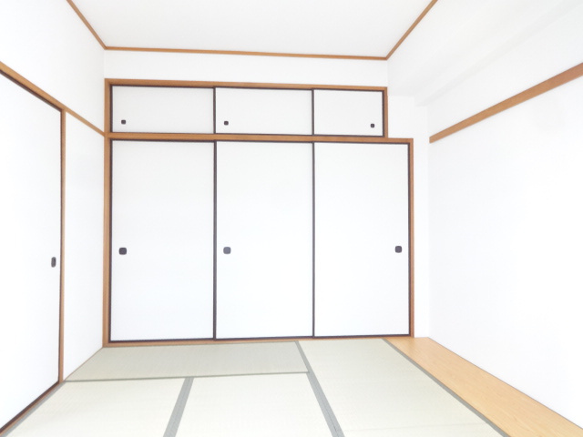 プレストコート1番館の和室