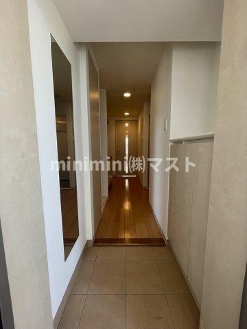 アーバンエース夕陽丘パルの玄関