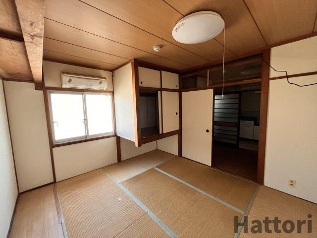 和美荘2棟の和室