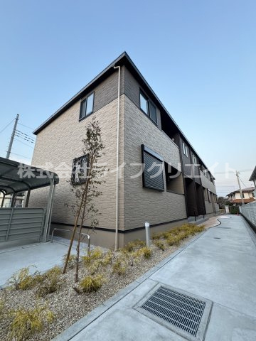 レインボーイーストの外観