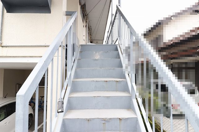 タウンハウス薊野Ⅱのエントランス|建物の内部です