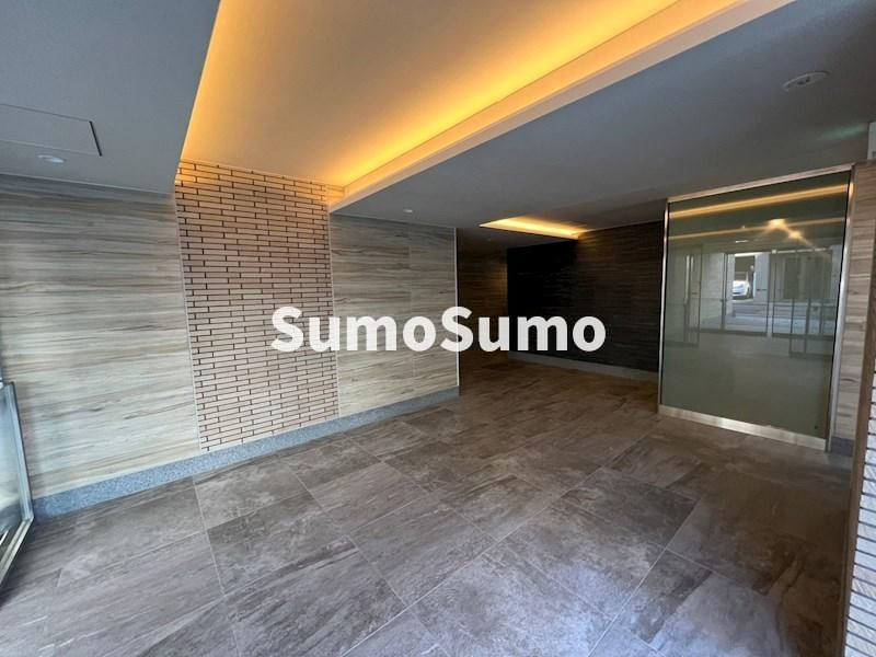 ザ・パークハビオ三軒茶屋のロビー|落ち着いたロビーです