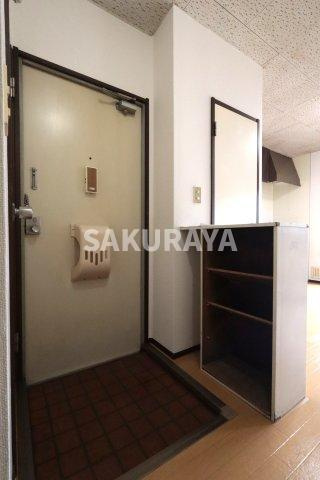 エントピア大月の玄関|2025年2月撮影。