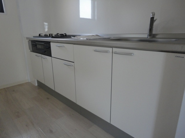 第2山幸マンションのキッチン|コンパクトなキッチンで掃除もラクラク