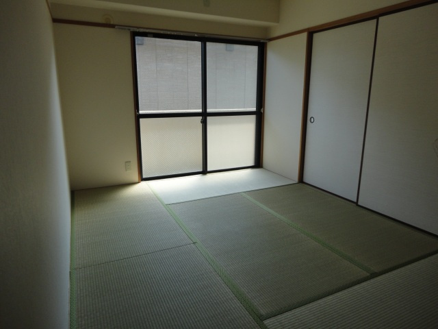 第2山幸マンションの和室|きれいな和室です