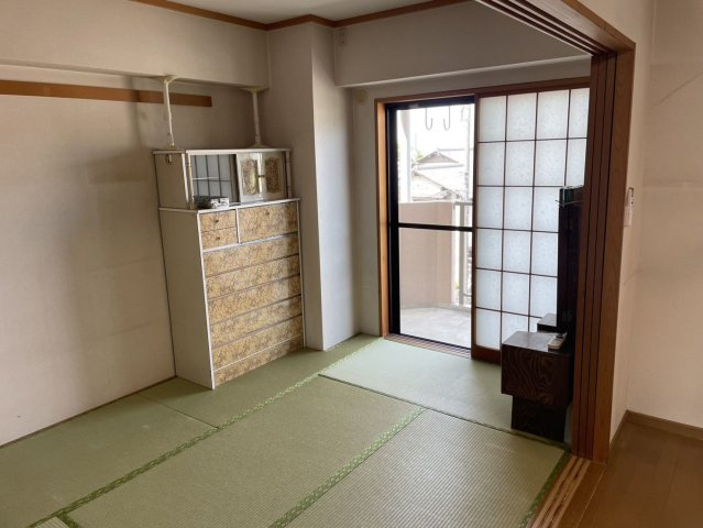 ビューネ芙蓉館　三島市萩の和室|来客スペース・子供の遊び場・昼寝スペースなど色々と幅広く使える大活躍の和室です。