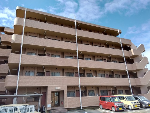 ビューネ芙蓉館　三島市萩の外観|RC造なので耐火性・耐震性に優れています。また遮音性・防音性も高くなっています。生活音が気になりにくく安心して生活いただけると思います。