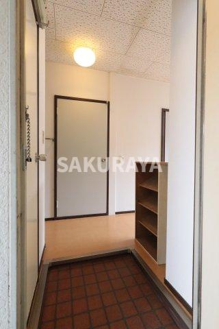 エントピア大月の玄関|2025年2月撮影。